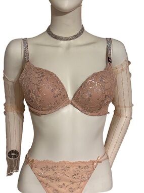 Elegant Lace Lingerie Set in Cream